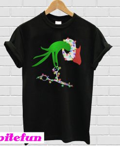 Grinch hand holding Hairstylist T-shirt