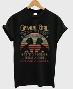 Gemini girl the soul of a witch the fire of lioness T Shirt