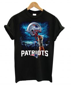 New England Patriots Sky Helmet Black T-shirt