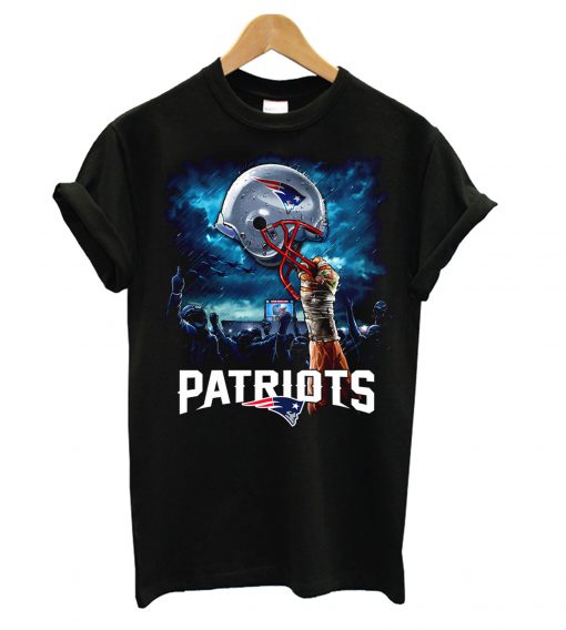 New England Patriots Sky Helmet Black T-shirt