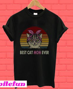 Cat with pink bandana best cat mom ever T-Shirt