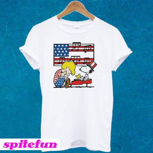 Schroeder Playing Piano Woodstock and Snoopy 4th of July T-Shirt