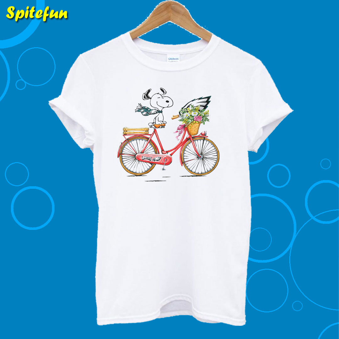 Philadelphia Eagles Snoopy Riding A Bicycle T-Shirt